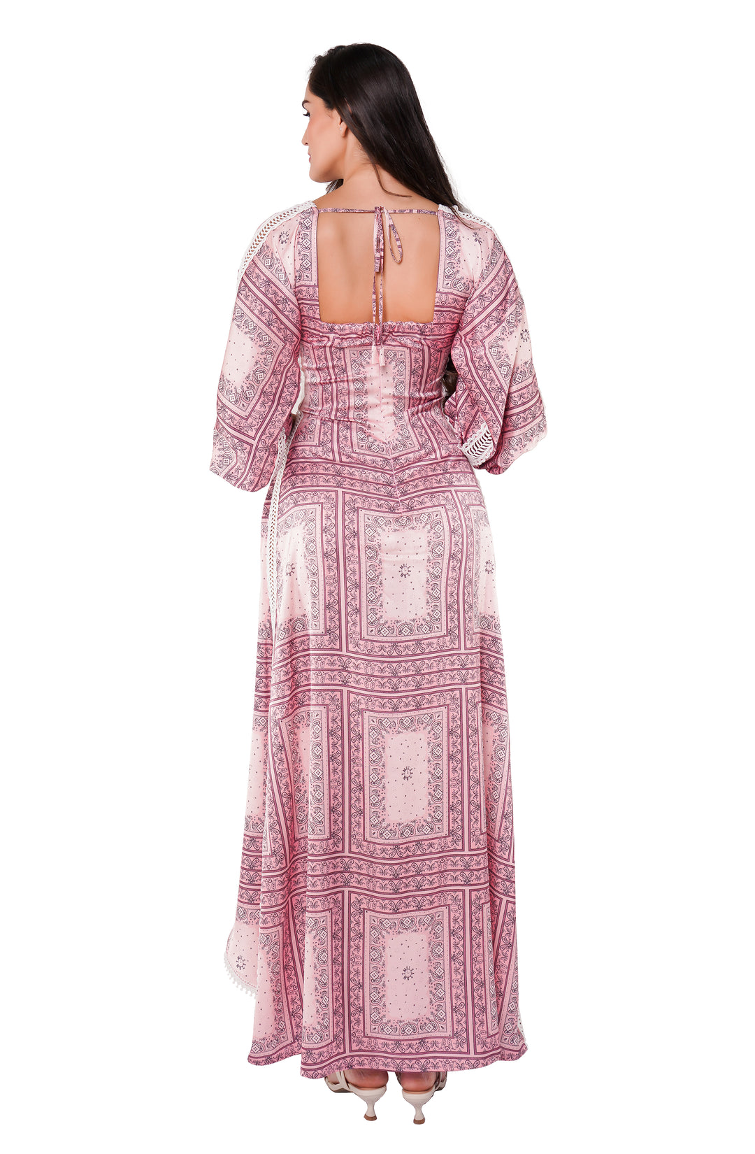 Robe longue rose tressée